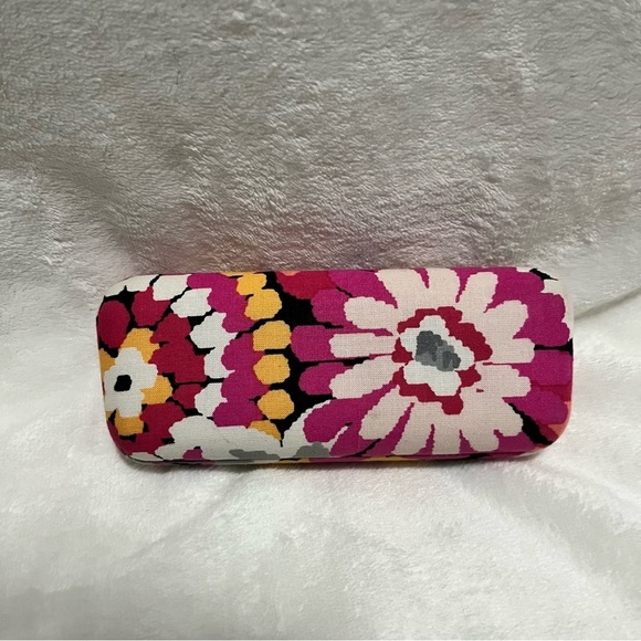 NWOT Clamshell Sunglasses Case - Pixie Blooms​​ - Picture 1 of 3